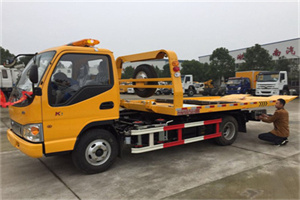 阿坝哪里有拖车服务