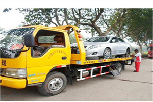 阿坝附近24小时汽车拖车服务热线